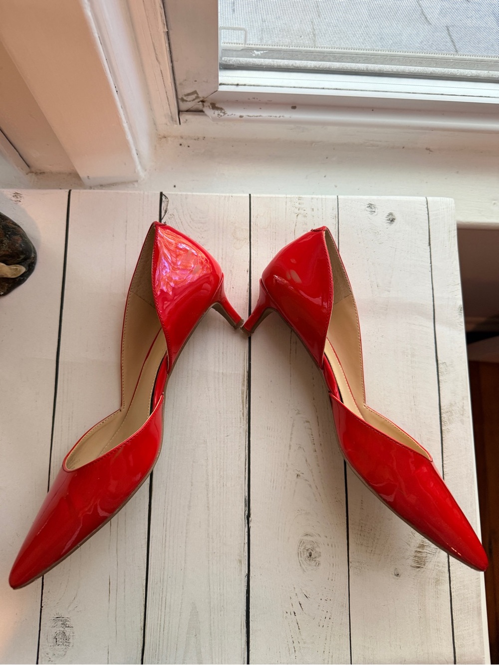 Vince Camuto | Red Patent Leather Pointed-Toe Kitten Heels - Picture 5 of 15